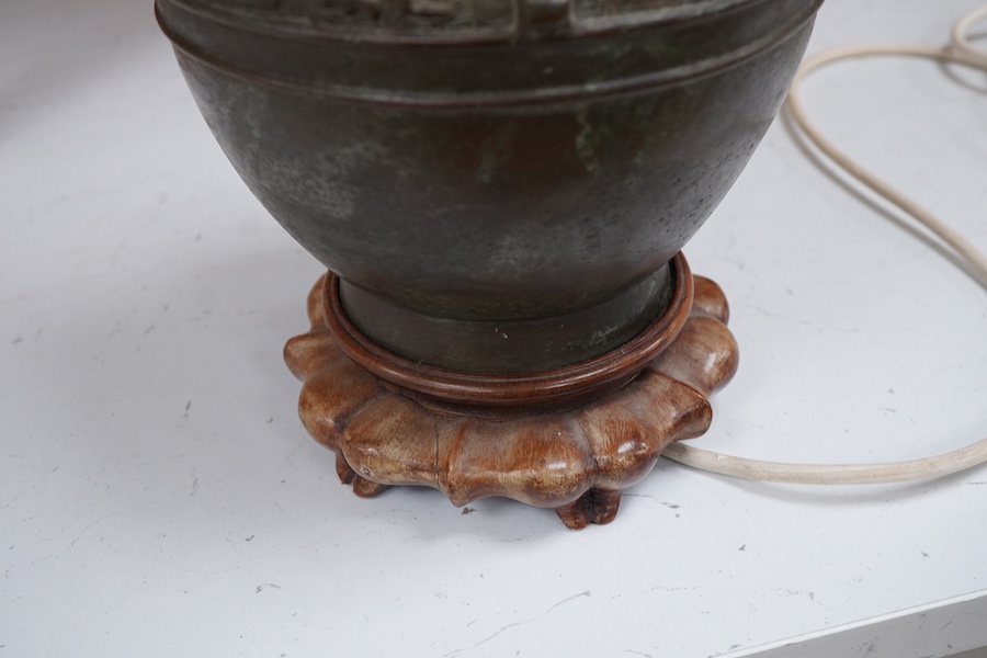 A Chinese archaistic bronze vase mounted as a table lamp, 62cm total